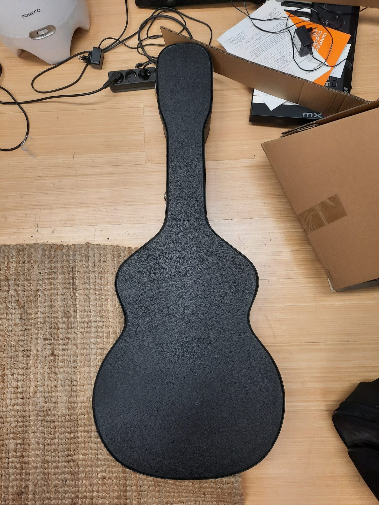 Fender Sonoran acoustic guitar (used)