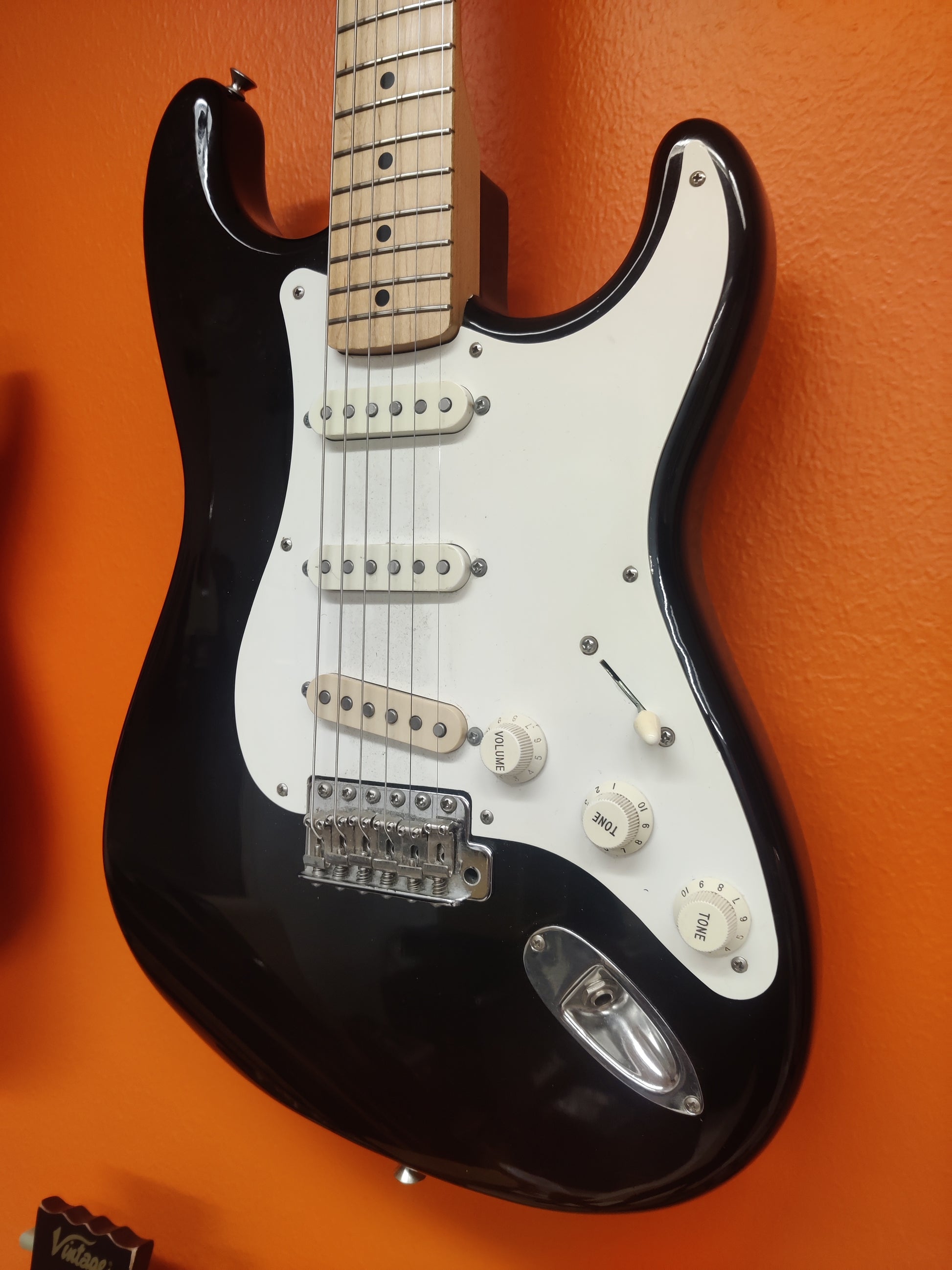 Squier Japan Stratocaster (käytetty) - Aron Soitin