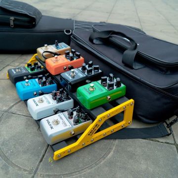 NUX NPB-LARGE BUMBLEBEE PEDAL BOARD + CASE - Aron Soitin