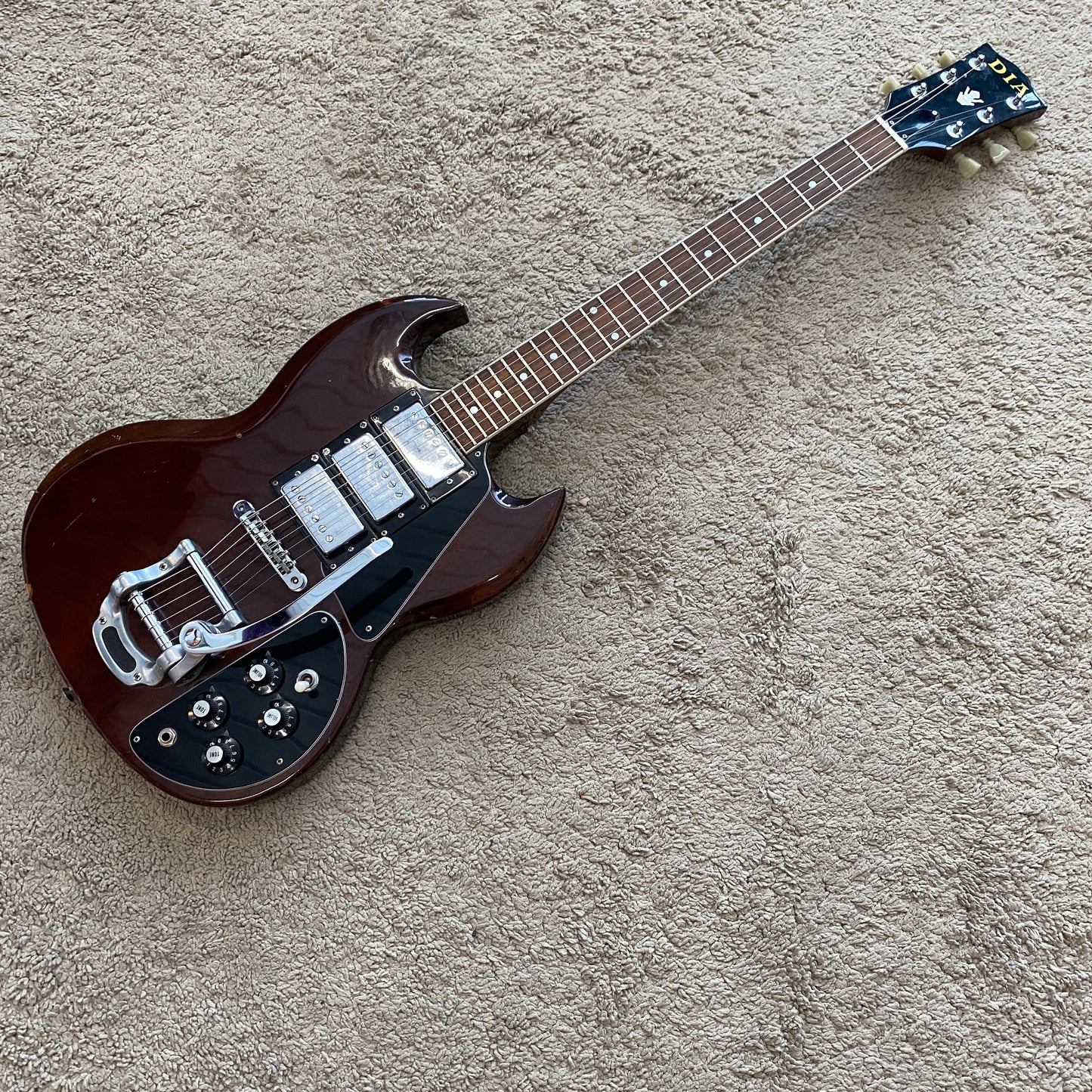 Dia SG-Style Electric Guitar – 1970s Japan, 3 Humbuckers, Vibrola (used)