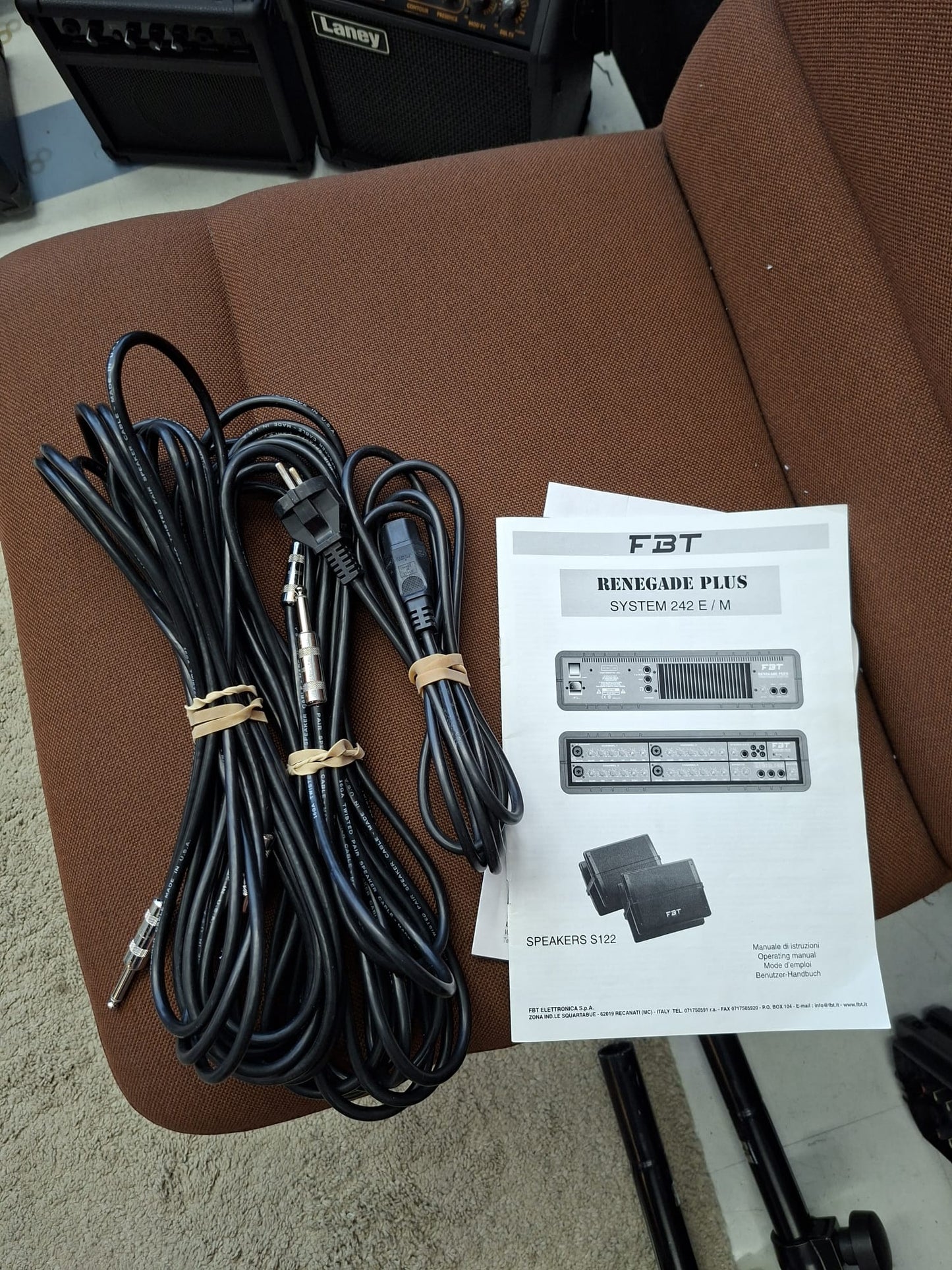FBT Renegade PLUS System  242 E / M PA (used)