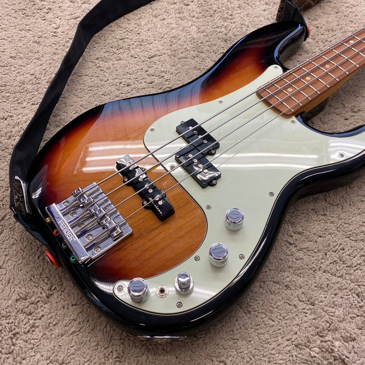 Fender Player Plus Active Precision Bass PF, 3-Tone Sunburst (used)