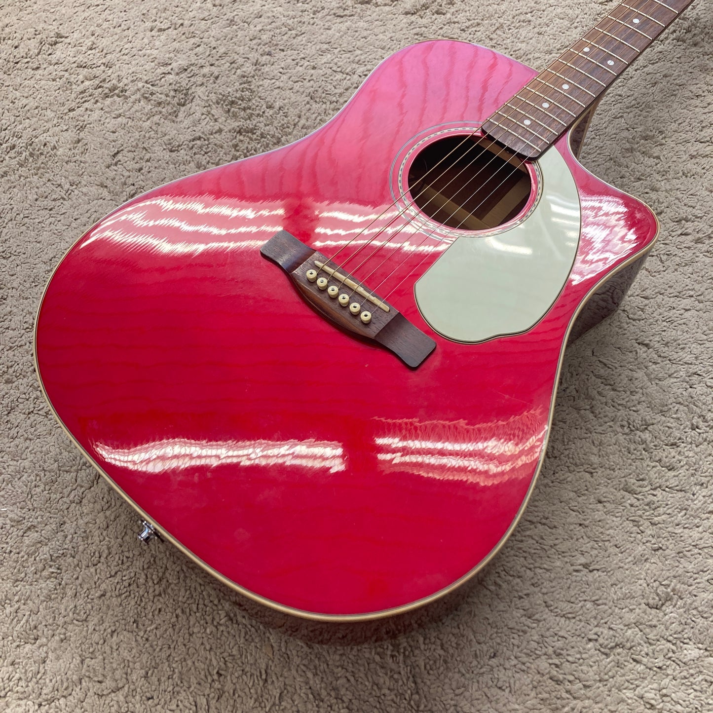 Fender Sonoran SCE Electro Acoustic Guitar, Candy Apple Red (used)