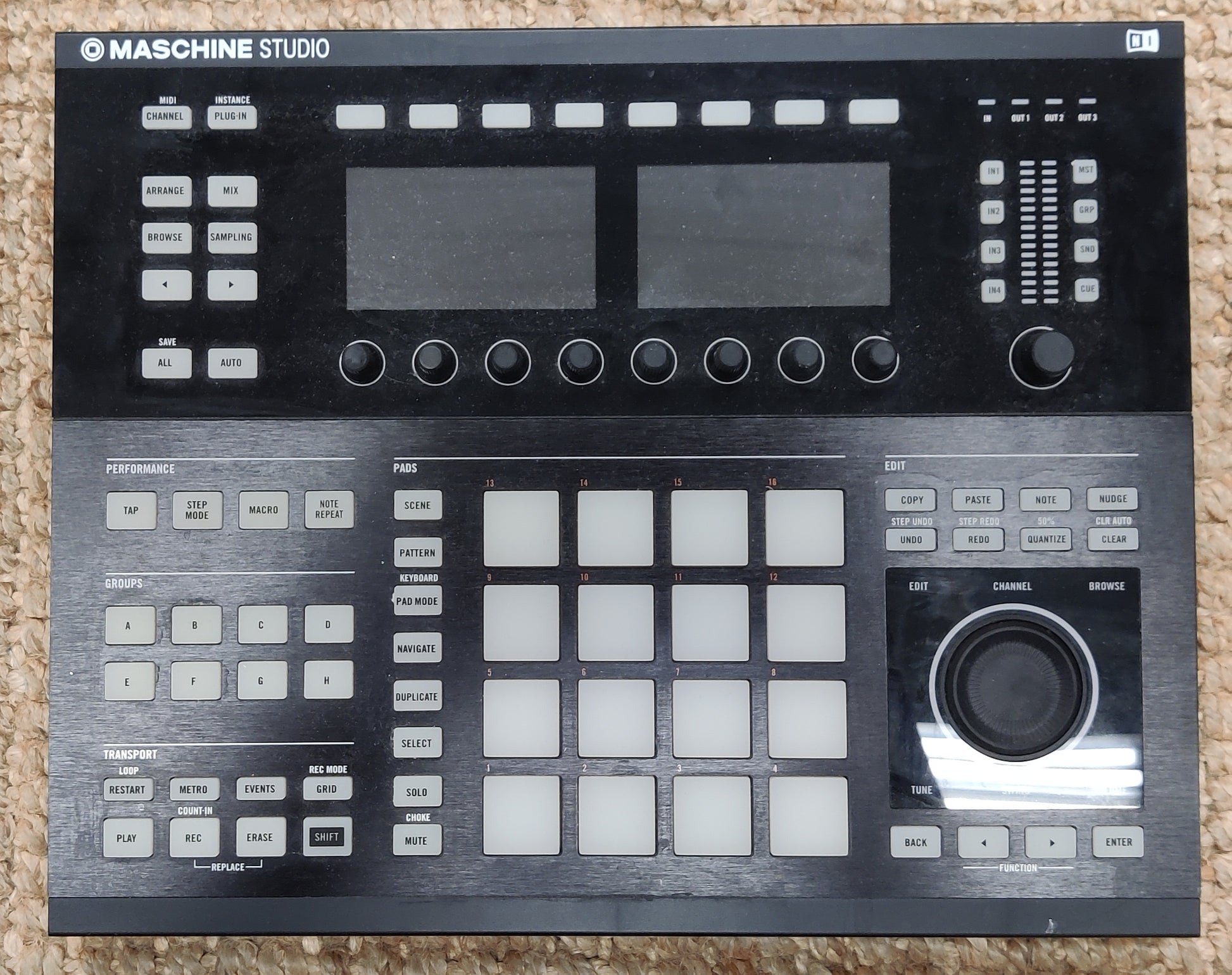 Native instruments Maschine Studio (used) - Aron Soitin