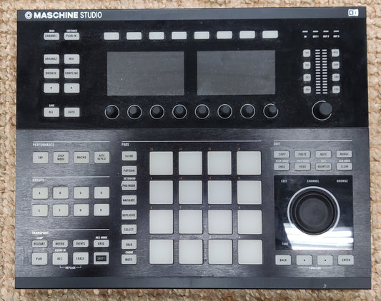 Native instruments Maschine Studio (used) - Aron Soitin