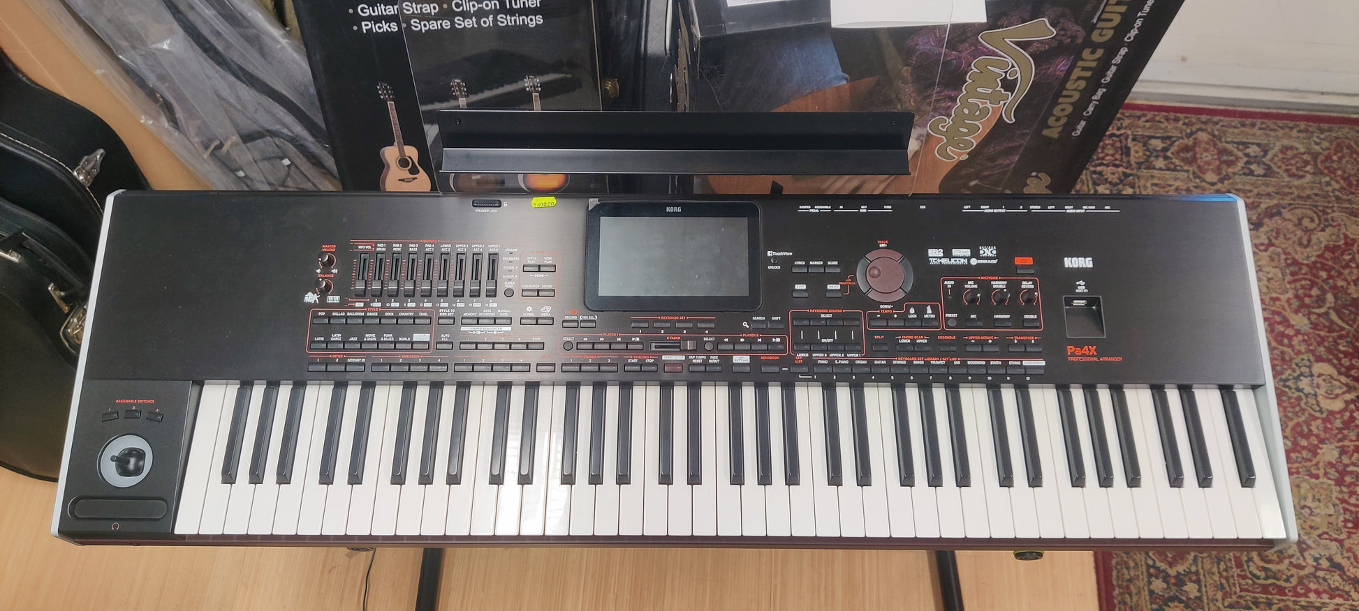 Korg Pa4X syntetisaattori, professional arranger - Aron Soitin