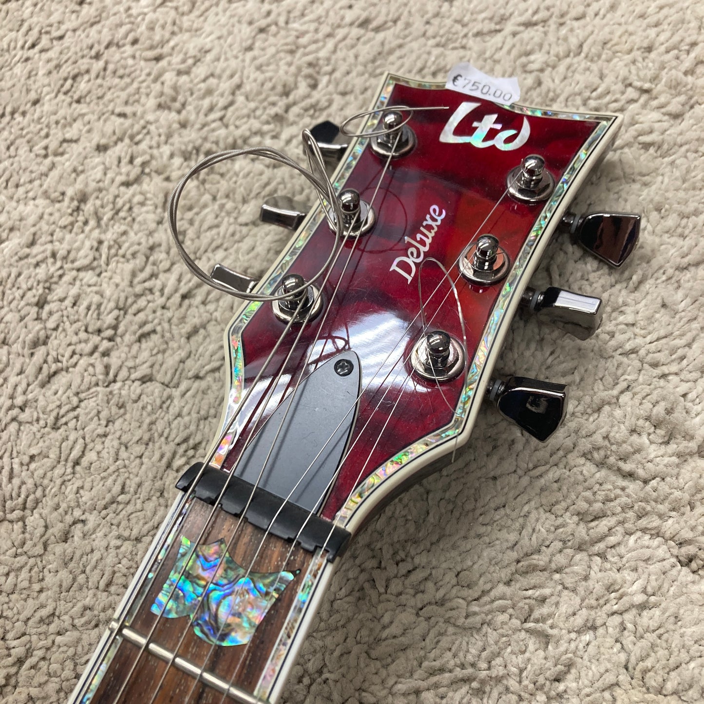 ESP LTD EC-1000 Electric Guitar (used)