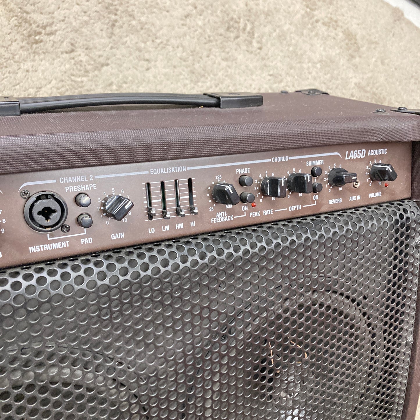 Laney LA65D Acoustic Guitar Combo Amplifier (demo)