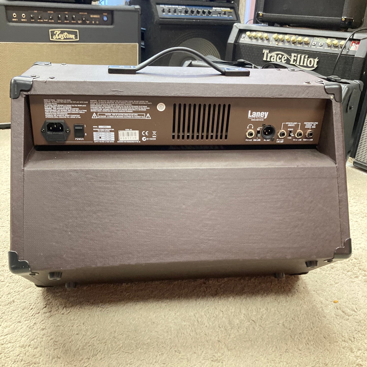 Laney LA65D Acoustic Guitar Combo Amplifier (demo)