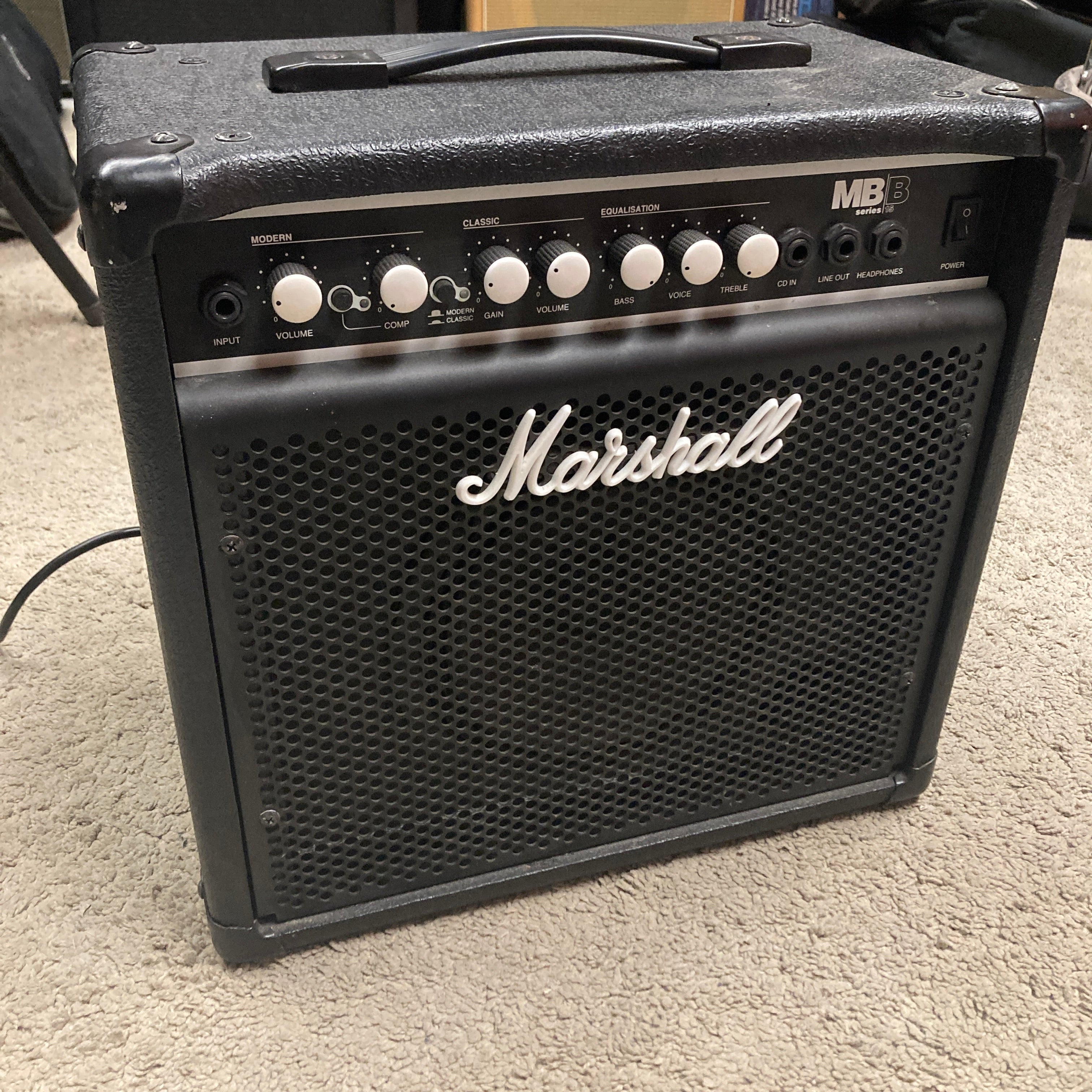 MarshallMB151x8_15WBassCombo_6