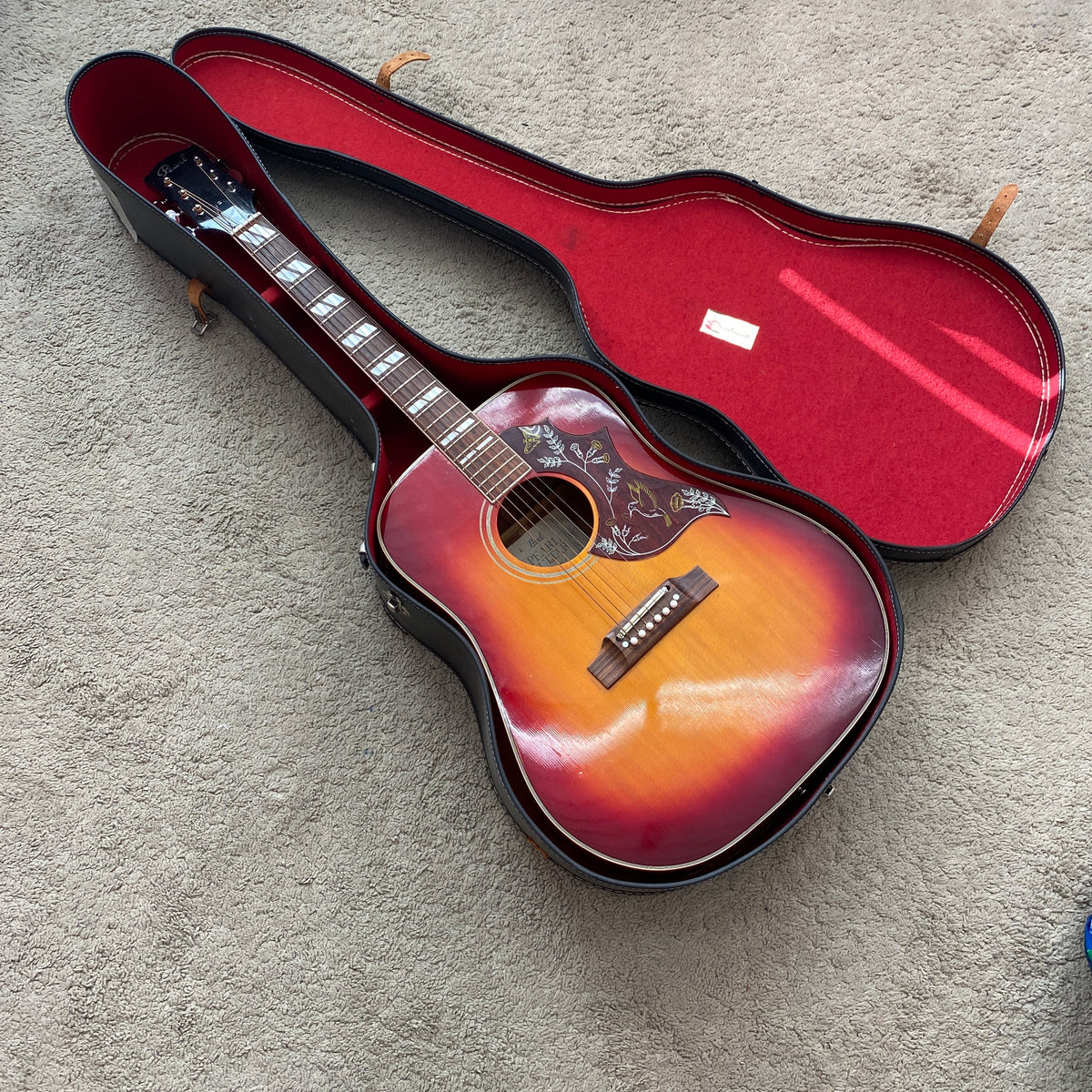 Pearl Model 680 "Hummingbird" Acoustic Guitar – Made in Japan (used)