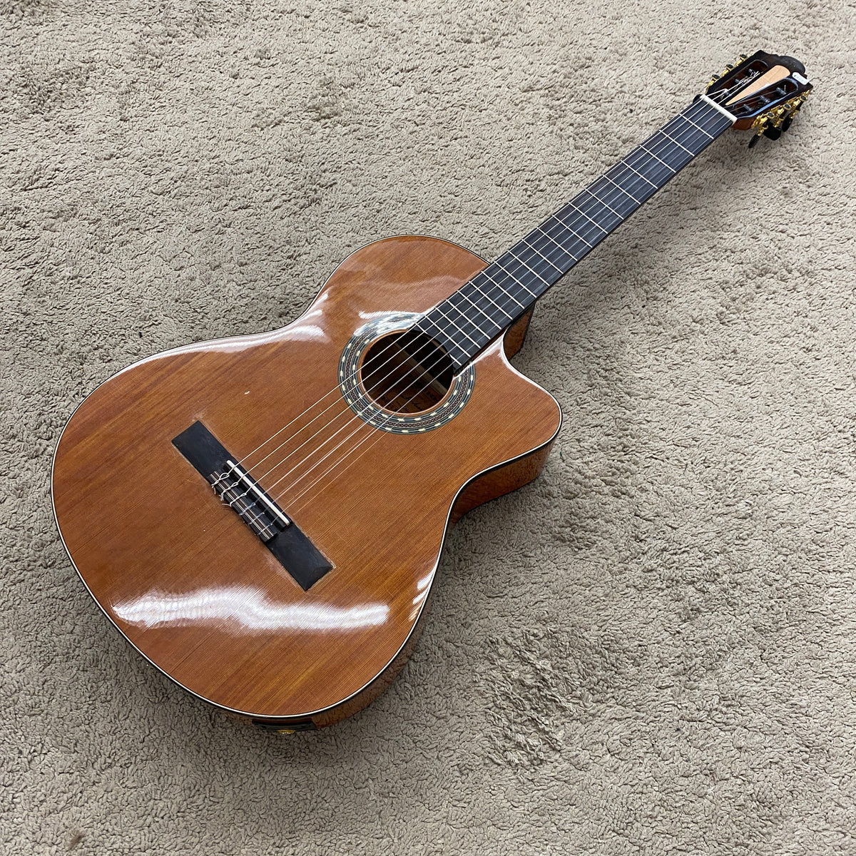 Santos Martinez SM500CE Allegro – Electro-Acoustic Classical Guitar (used)