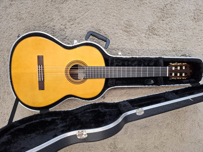 Yamaha CG182S Solid Top classical guitar (used)