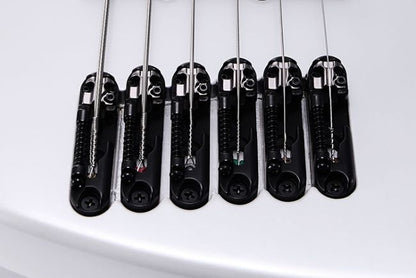 Ibanez MDM1300-NAB bassokitara pussilla