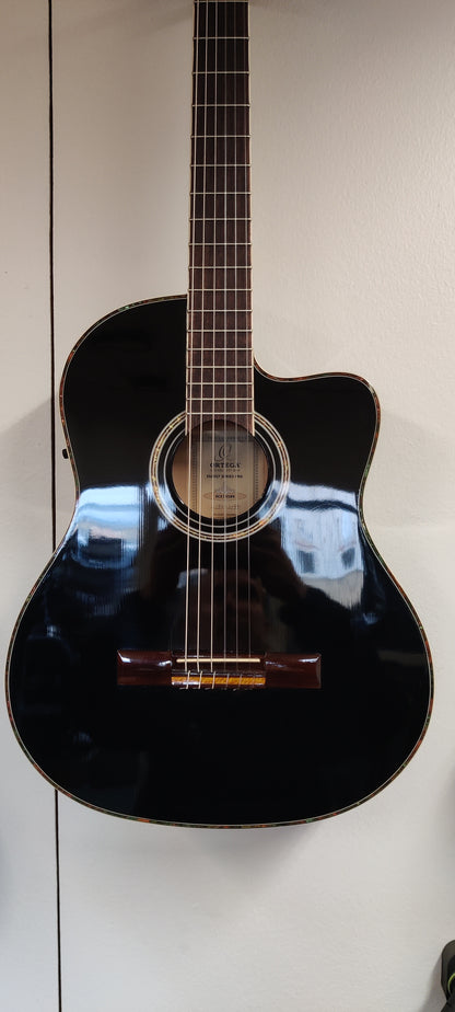 Ortega RCE145-BK electric nylonstring classical guitar