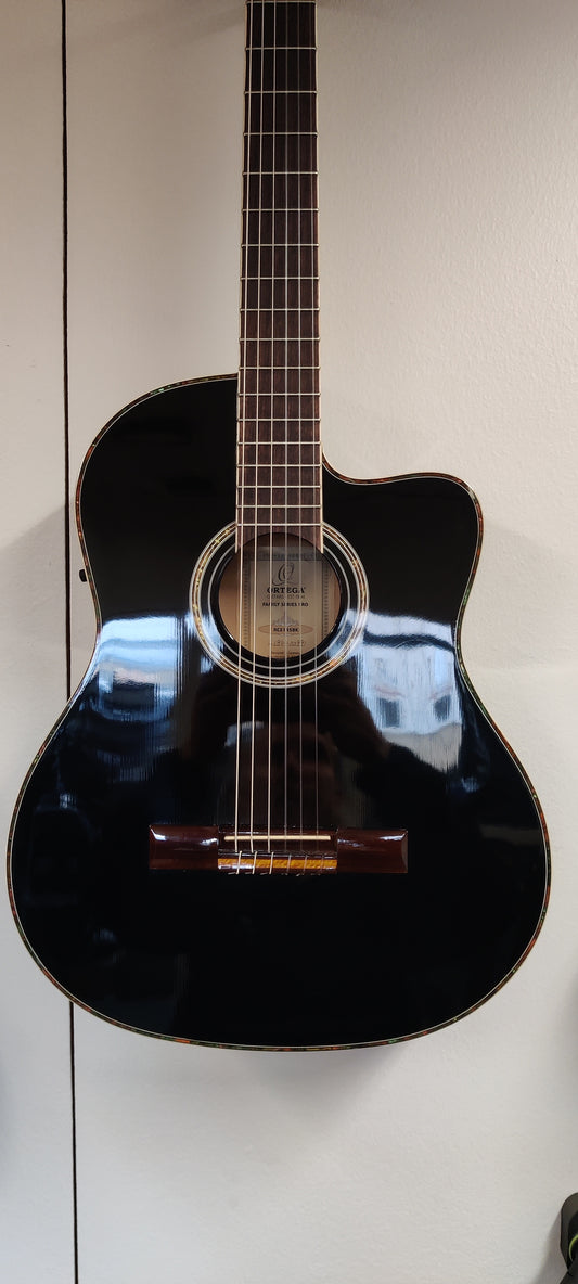 Ortega RCE145-BK electric nylonstring classical guitar