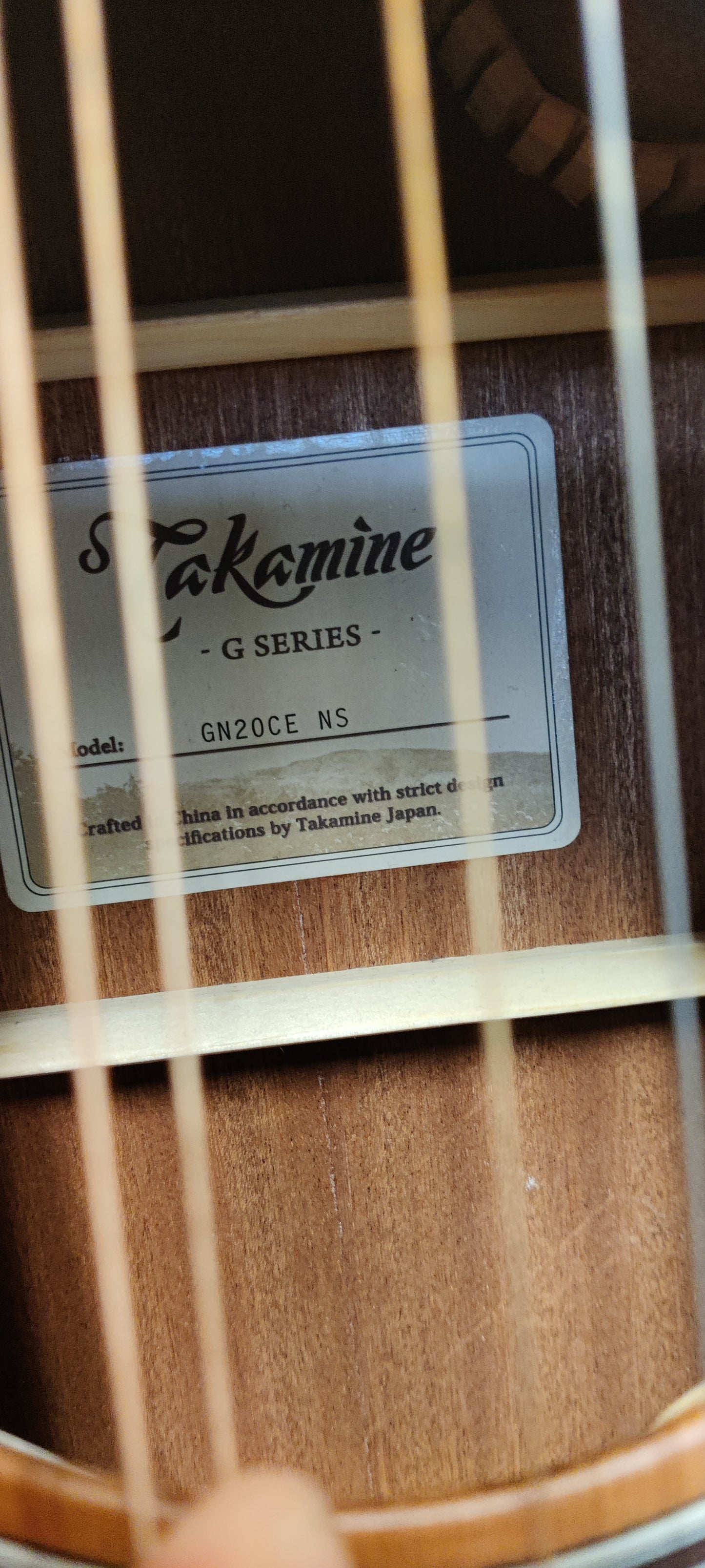 Takamine GN20CE-NS electroacoustic guitar