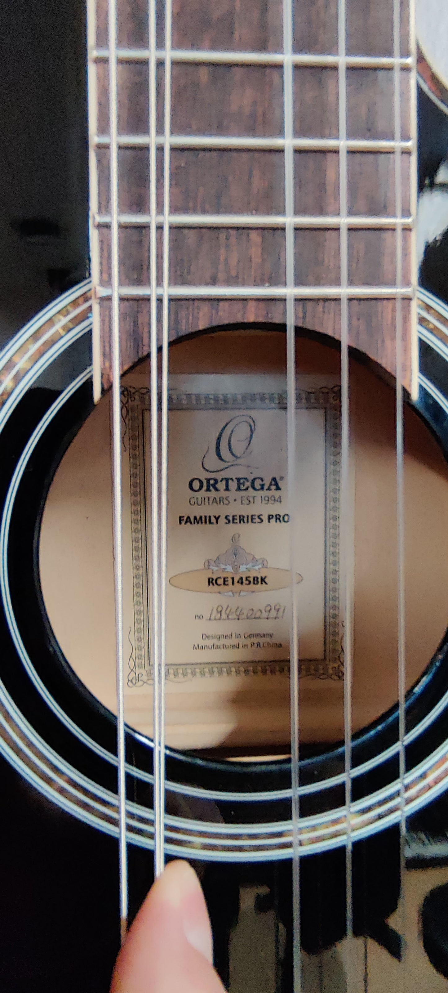 Ortega RCE145-BK electric nylonstring classical guitar