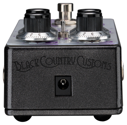 Black Country Customs Spiral Array Chorus - Aron Soitin