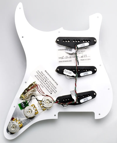 DiMarzio Area Strat Replacement Pickguard Pre-wired - Aron Soitin